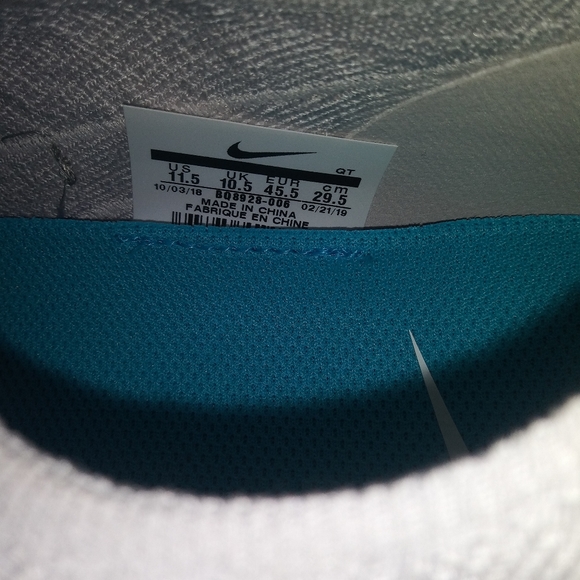NEW Nike Epic React Flyknit 2 "Vast Grey" - Picture 5 of 5